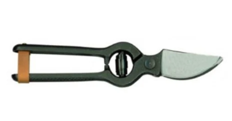 M-220  Poultry Shear 8" Serrated		