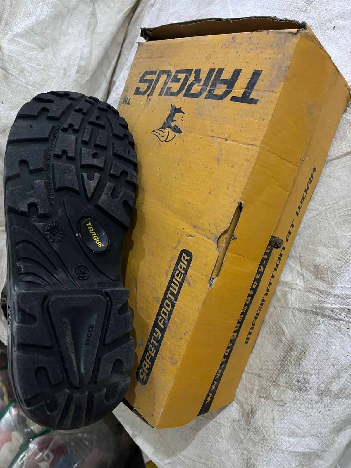 Safety shoes (INDUSTRIAL)