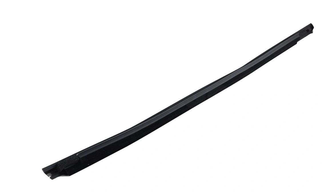 Kia W/Strip Fr Dr Belt Lh-822311W000